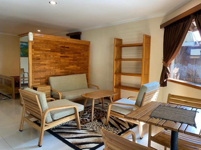 Jepara Marina Beach Bungalows Exterior photo