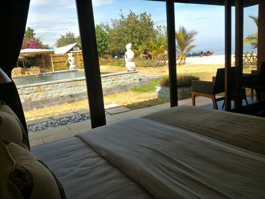 Jepara Marina Beach Bungalows Exterior photo