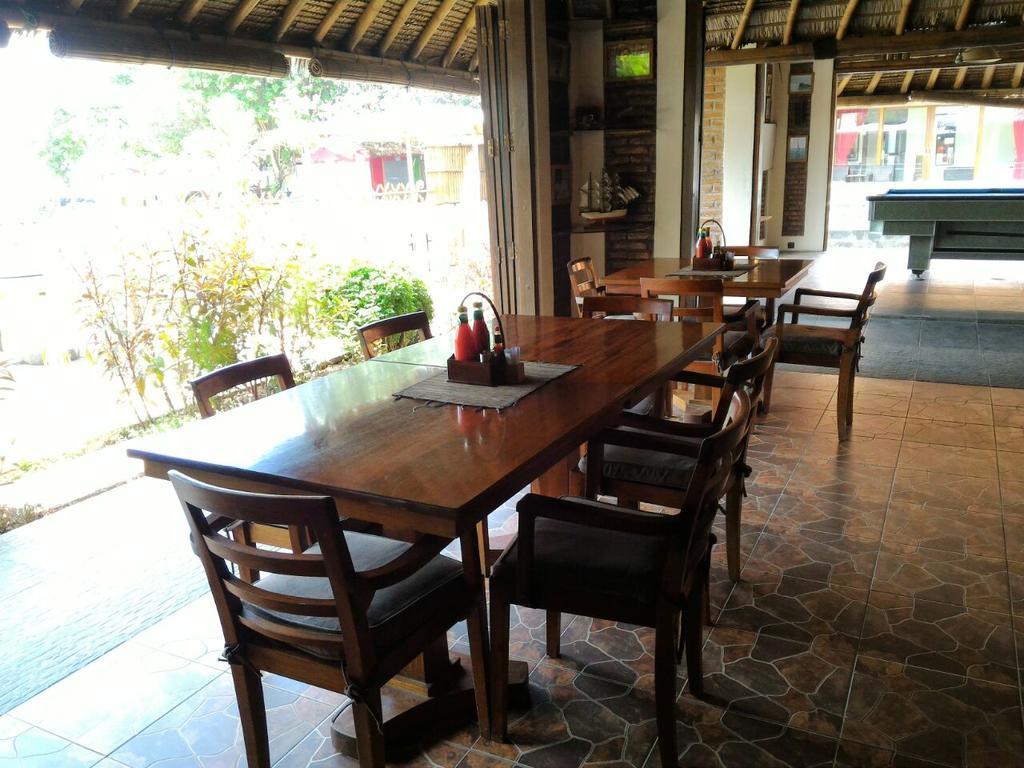 Jepara Marina Beach Bungalows Exterior photo